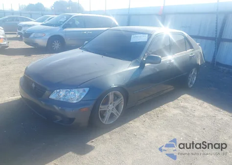 2002 Lexus Is 300 z USA, uszkodzony, nr VIN JTHBD192120052133